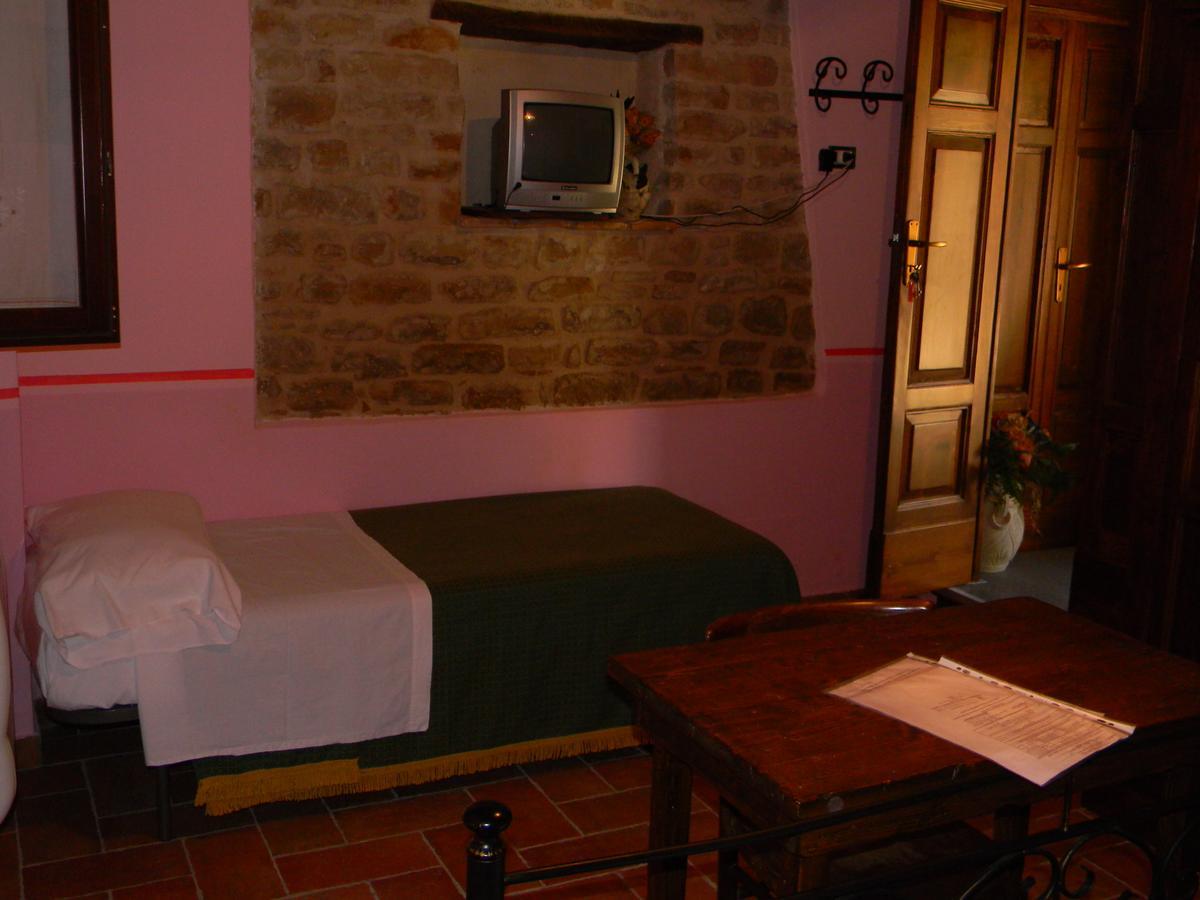 Azienda Agrituristica Colle San Giorgio Castiglione Messer Raimondo Buitenkant foto